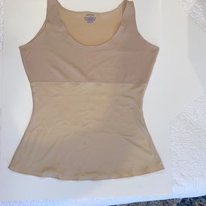 Spank shaper tank NWOT